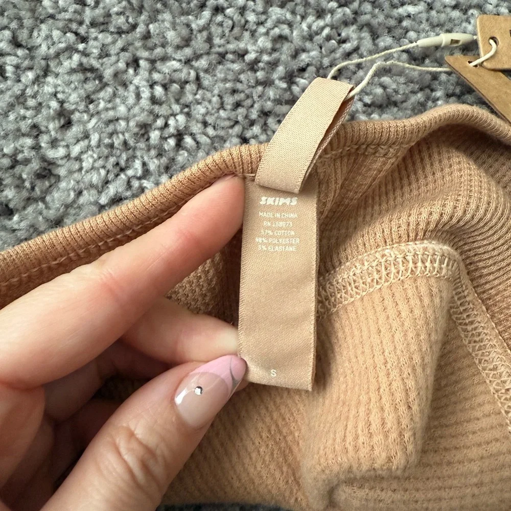 Skims waffle scoop bra in ochre - Picture 5 of 5